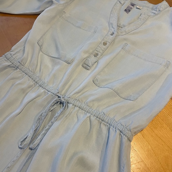 Alya Light blue Midi Dress Size Medium - Picture 6 of 12